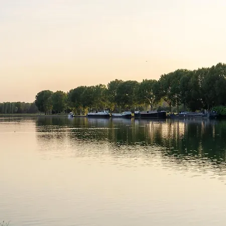 Serene Retreat In * Antoing